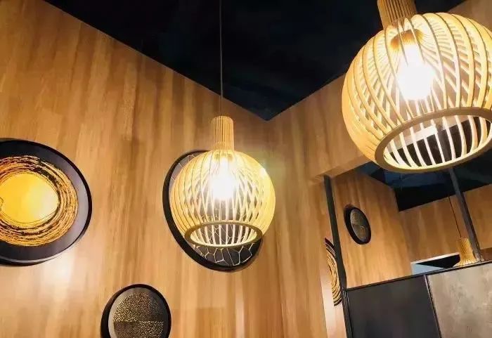 火锅店灯光